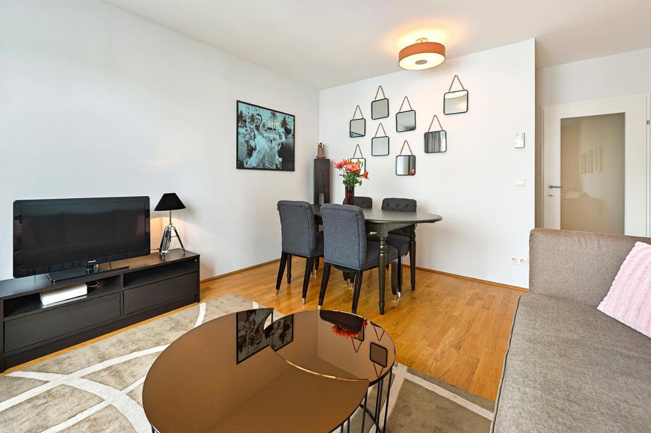Peaceful Belvedere Apartment In Safe, Quiet & Central Location Wien Eksteriør bilde